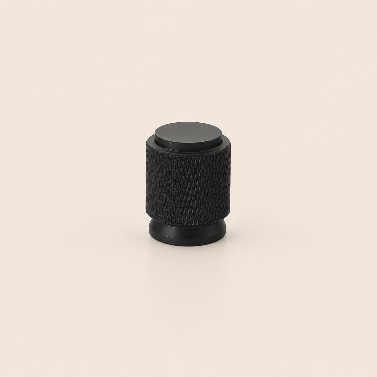 Räfflad cylinderknopp 20 mm – Matt svart