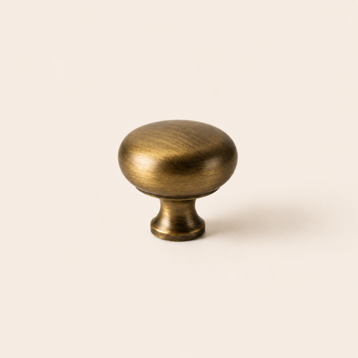 Knopp i brons – klassisk design